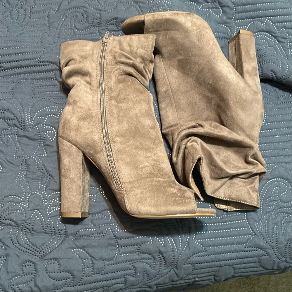 New never worn booties. 4” heel brown